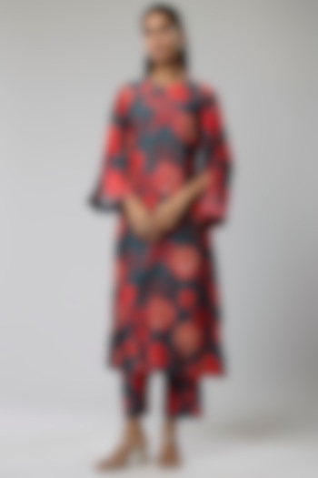 Navy & Red Bemberg Silk Moroccan Jaal Printed Kurta Set by Archana Shah at Pernia's Pop Up Shop