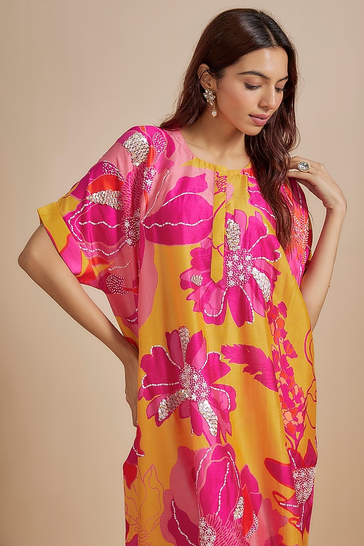 Yellow & Fuchsia Natural Bemberg Silk Digital Floral Printed Kurta Set by Archana Shah at Pernia's Pop Up Shop
