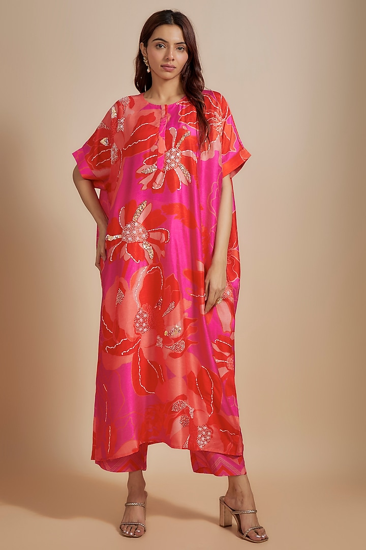 Fuchsia & Red Natural Bemberg Silk Digital Floral Printed Kurta Set by Archana Shah at Pernia's Pop Up Shop