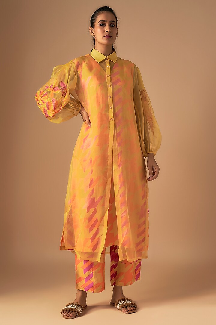 Yellow Organza Printed & Thread Embroidered Tunic Set by Archana Shah at Pernia's Pop Up Shop