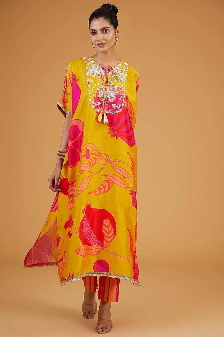Yellow Bemberg Silk Printed & Embroidered Kurta Set by Archana Shah at Pernia's Pop Up Shop
