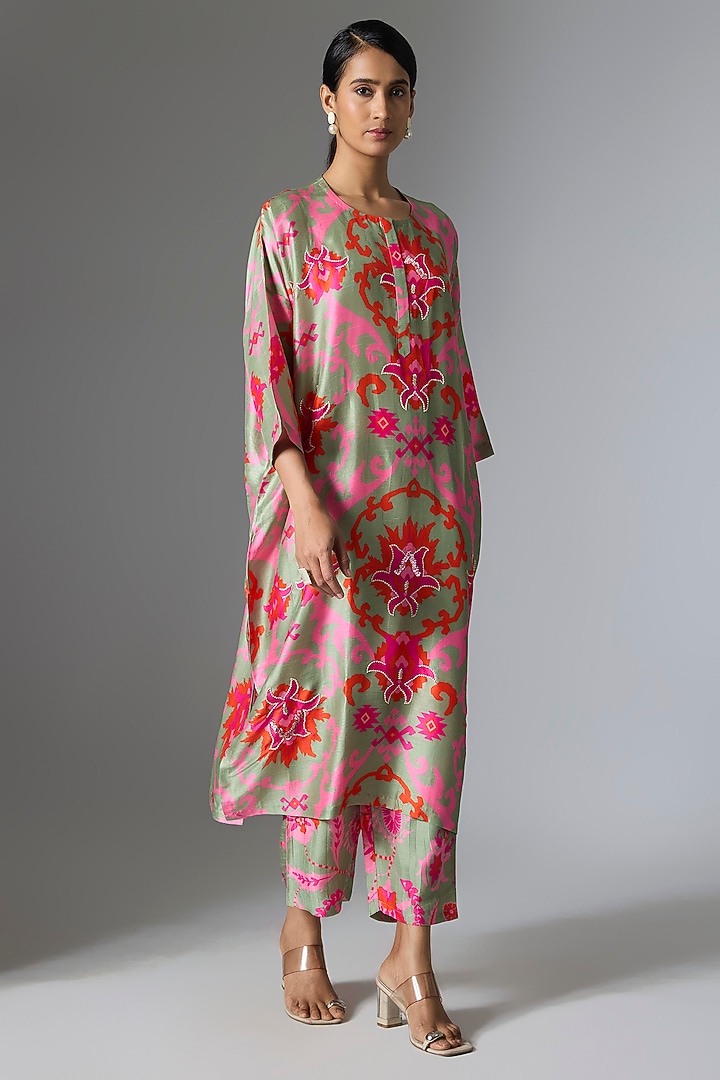 Grey Silk Floral Printed Kurta Set by Archana Shah at Pernia's Pop Up Shop