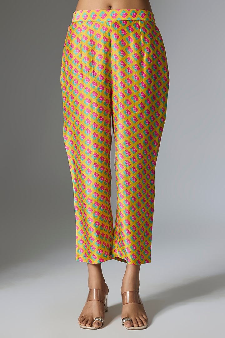 Yellow Silk Floral Printed Kurta Set by Archana Shah at Pernia's Pop Up Shop