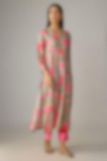 Grey Silk Kurta Set by Archana Shah at Pernia's Pop Up Shop