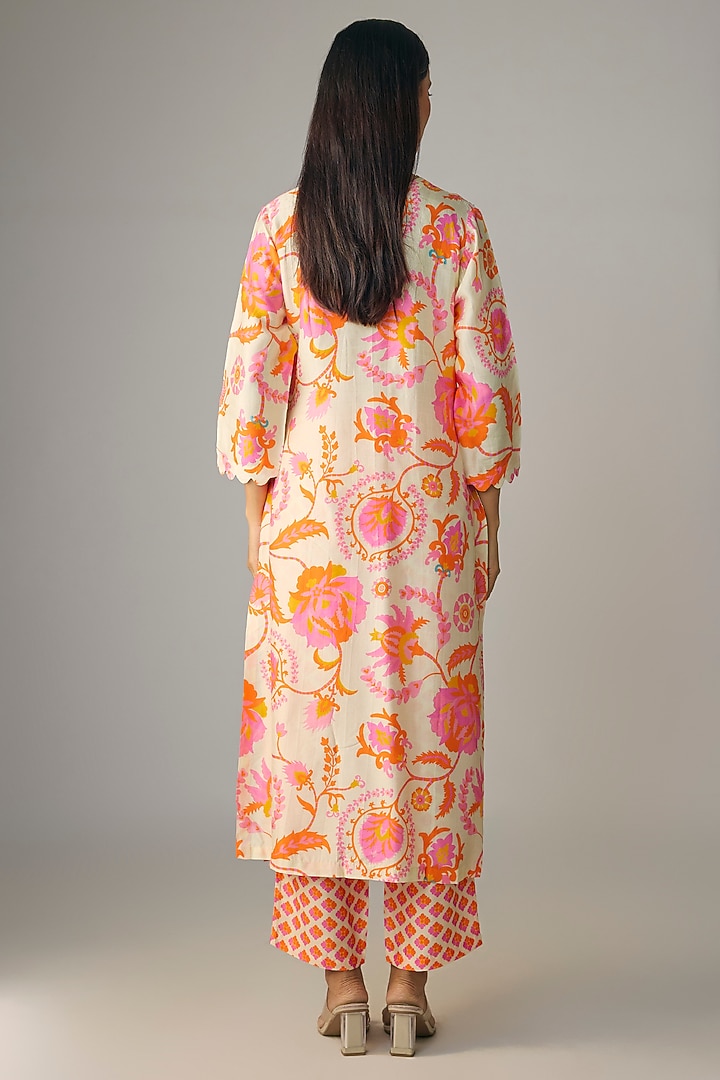 Cream Silk Kurta Set by Archana Shah at Pernia's Pop Up Shop
