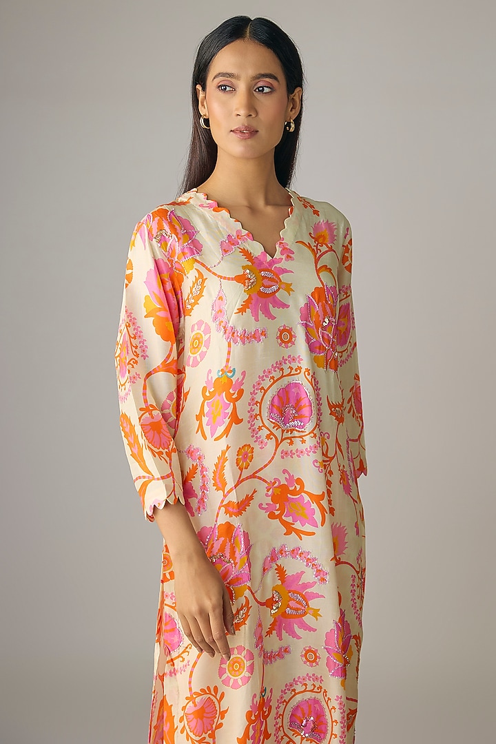 Cream Silk Kurta Set by Archana Shah at Pernia's Pop Up Shop