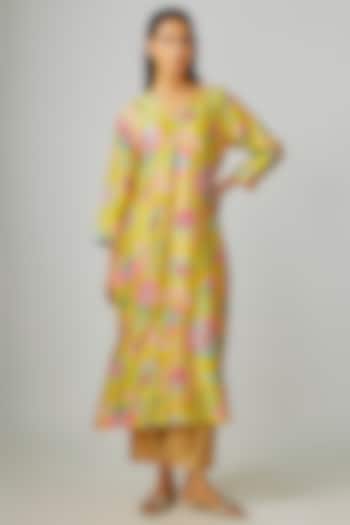 Yellow Silk Co-Ord Set by Archana Shah at Pernia's Pop Up Shop