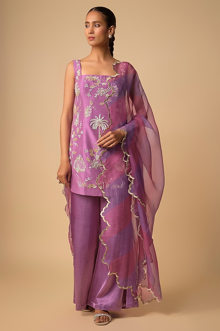Purple Silk Zari Embroidered Kurta Set by Archana Shah at Pernia's Pop Up Shop