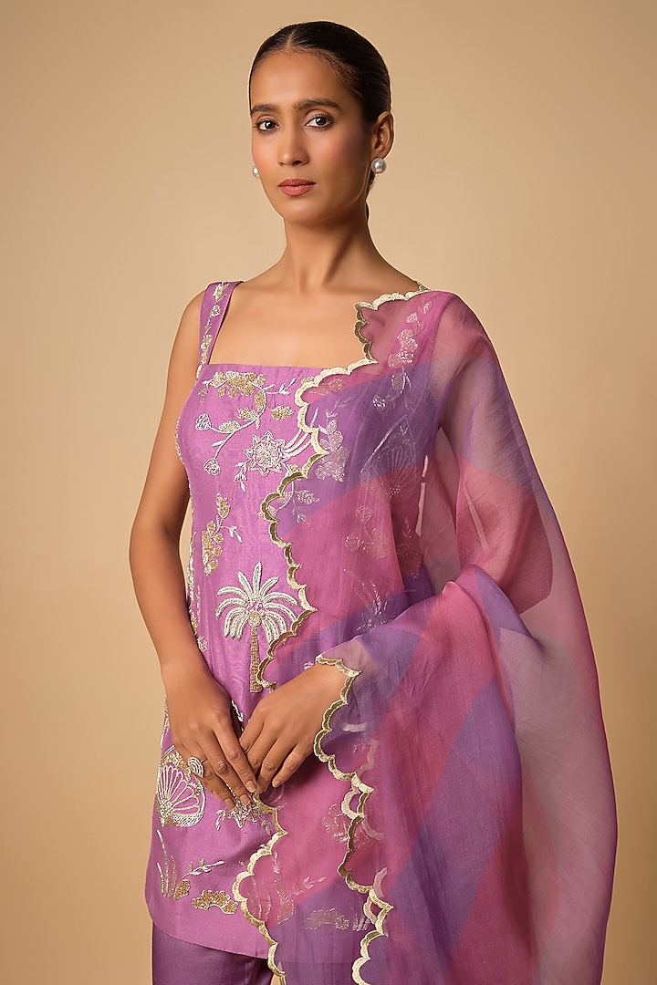 Purple Silk Zari Embroidered Kurta Set by Archana Shah at Pernia's Pop Up Shop