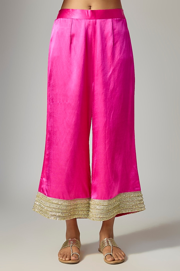 Pink Silk Embroidered Kurta Set by Archana Shah at Pernia's Pop Up Shop