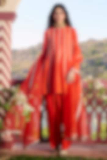 Orange Silk Zari Embroidered Kurta Set by Archana Shah at Pernia's Pop Up Shop