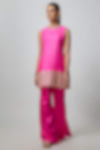 Pink Silk Co-Ord Set by Archana Shah at Pernia's Pop Up Shop