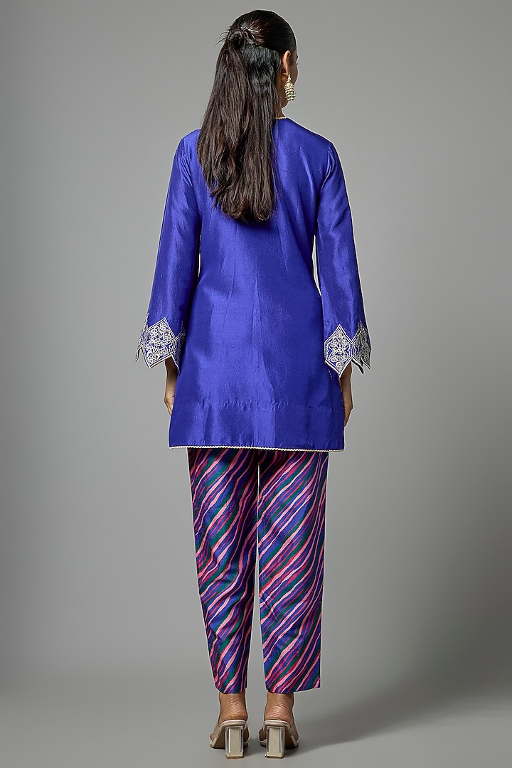 Blue Silk Kurta Set by Archana Shah at Pernia's Pop Up Shop