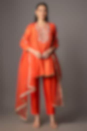 Orange Silk Kurta Set by Archana Shah at Pernia's Pop Up Shop