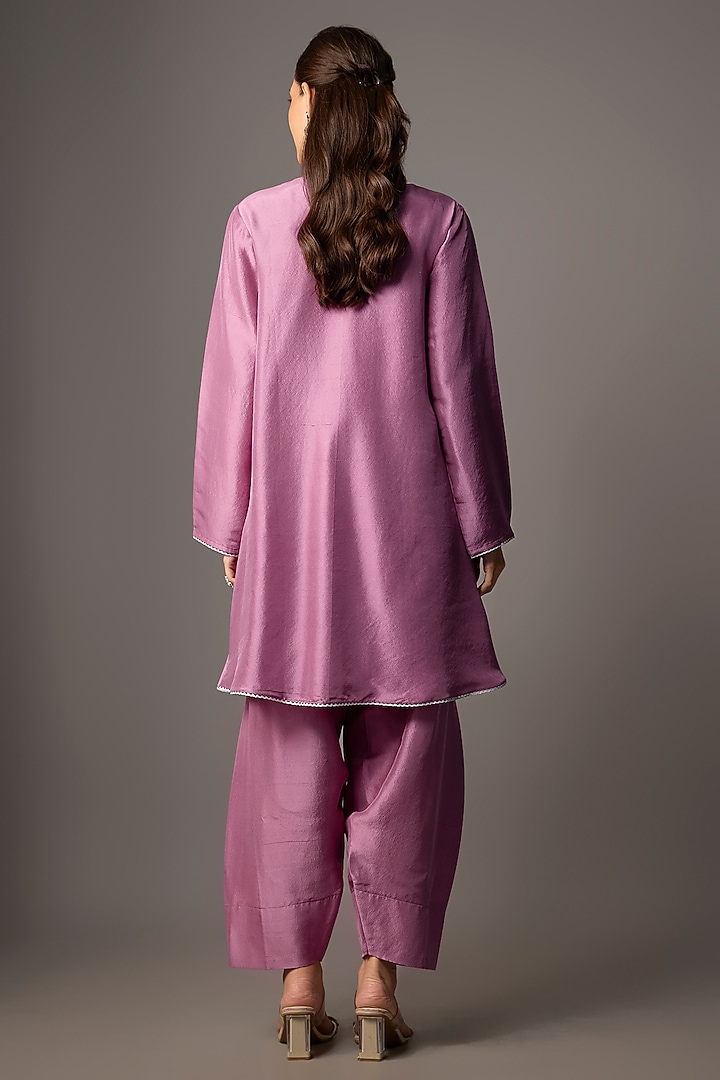 Lavender Silk Kurta Set by Archana Shah at Pernia's Pop Up Shop