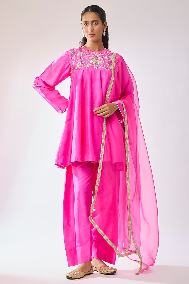 Pink Silk Kurta Set by Archana Shah at Pernia's Pop Up Shop