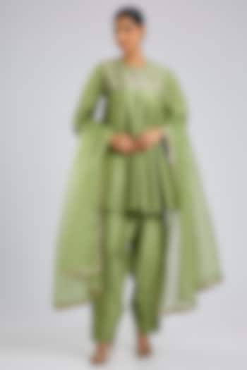 Green Silk Kurta Set by Archana Shah at Pernia's Pop Up Shop
