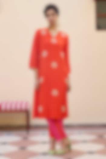 Orange Silk Mirror Embroidered Kurta Set by Archana Shah at Pernia's Pop Up Shop