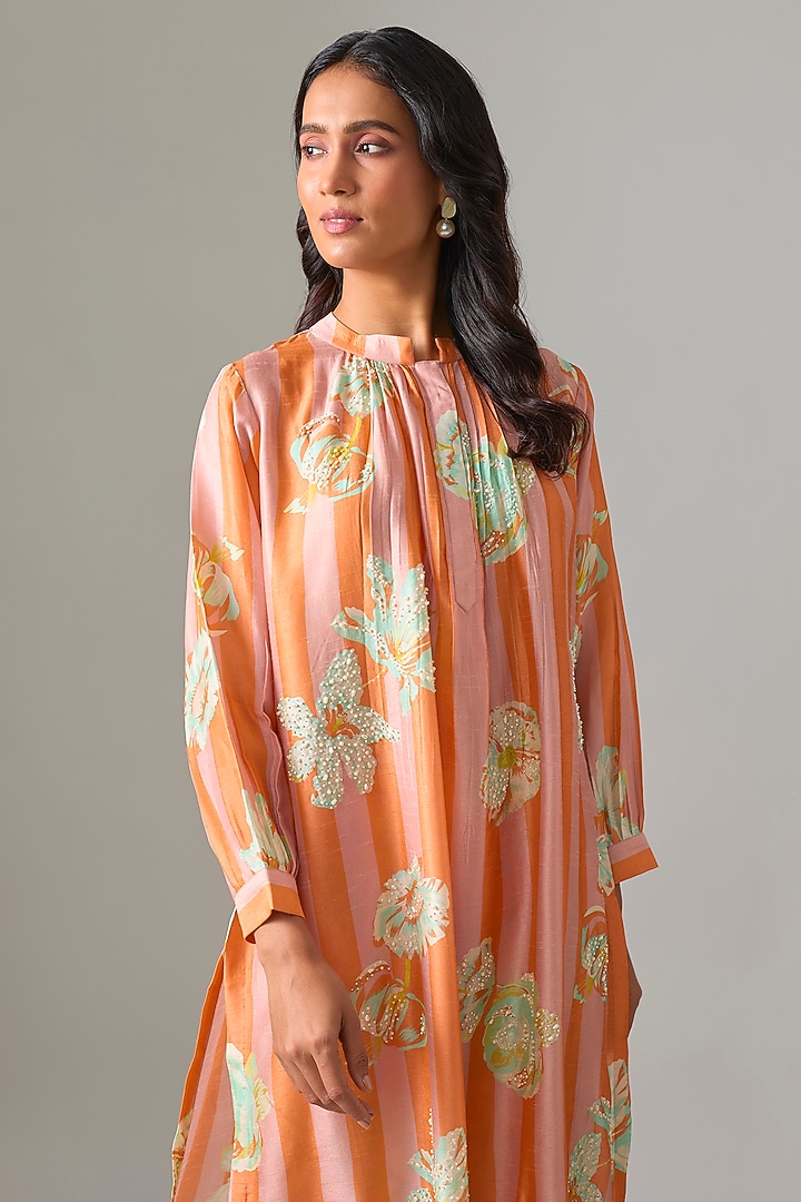 Peach Blended Silk Printed Kurta Set by Archana Shah at Pernia's Pop Up Shop