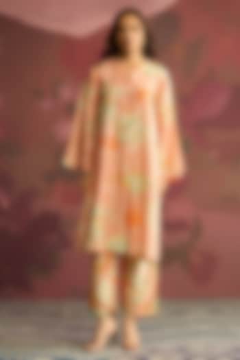 Peach Silk Kurta Set by Archana Shah at Pernia's Pop Up Shop