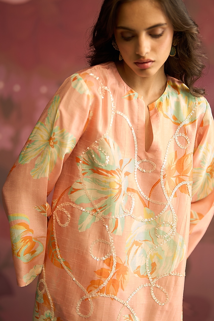 Peach Silk Kurta Set by Archana Shah at Pernia's Pop Up Shop