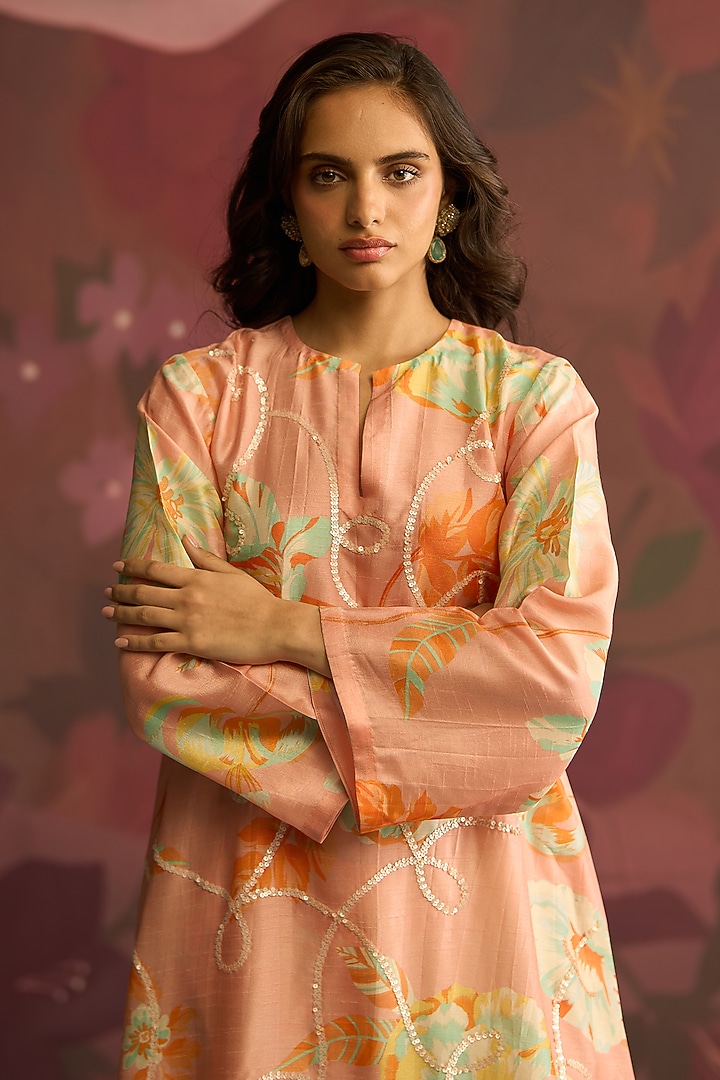 Peach Silk Kurta Set by Archana Shah at Pernia's Pop Up Shop