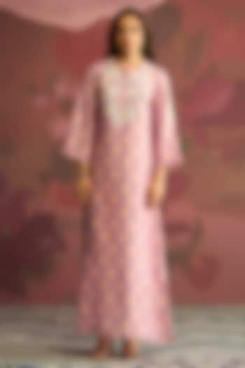 Lavender Silk Kaftan by Archana Shah at Pernia's Pop Up Shop