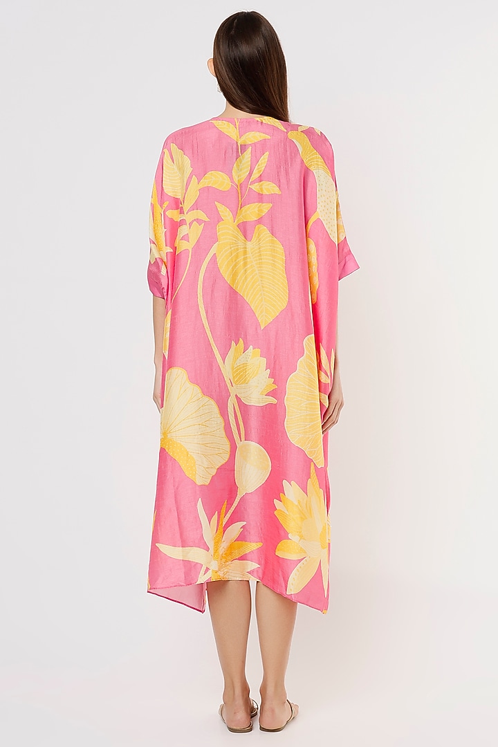 Pink Embroidered Tunic by Archana Shah at Pernia's Pop Up Shop