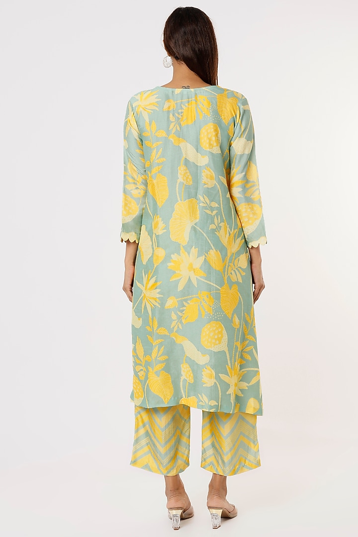 Green Tropical Printed Kurta Set by Archana Shah at Pernia's Pop Up Shop
