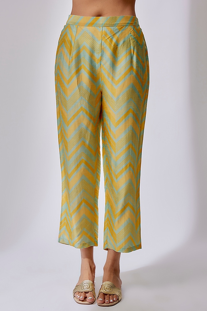 Yellow Bemberg Silk Printed Kurta Set by Archana Shah at Pernia's Pop Up Shop
