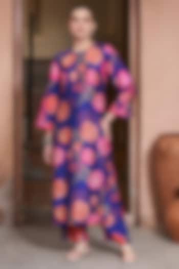 Blue Bemberg Silk Digital Printed & Hand Embroidered Kurta Set by Archana Shah at Pernia's Pop Up Shop