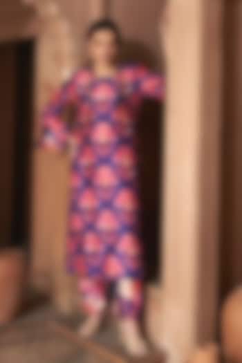 Blue Bemberg Silk Digital Printed & Hand Embroidered Kurta Set by Archana Shah at Pernia's Pop Up Shop