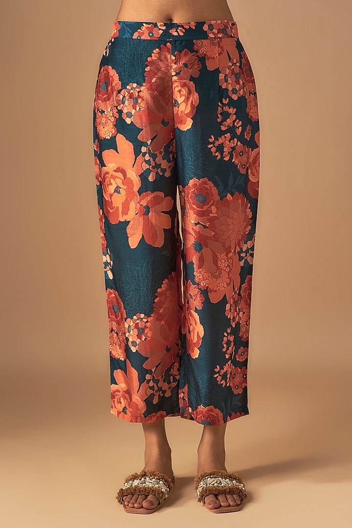 Navy Bemberg Crepe Zardosi Hand Embroidered Kurta Set by Archana Shah at Pernia's Pop Up Shop
