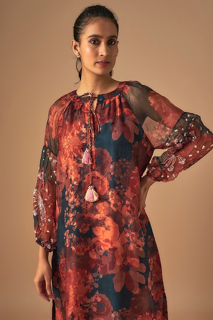Navy Bemberg Crepe Zardosi Hand Embroidered Kurta Set by Archana Shah at Pernia's Pop Up Shop