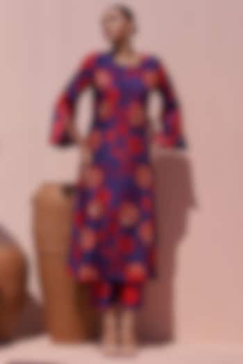 Blue Bemberg Silk Digital Printed & Hand Embroidered Kurta Set by Archana Shah at Pernia's Pop Up Shop