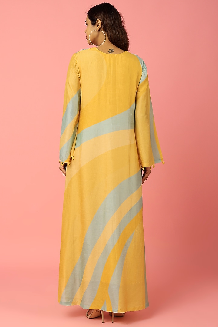 Yellow Embroidered Tunic by Archana Shah at Pernia's Pop Up Shop
