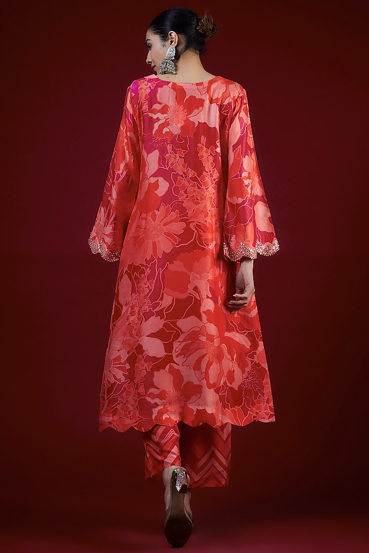 Red & Pink Bemberg Silk Sequins Embroidered Kurta Set by Archana Shah at Pernia's Pop Up Shop