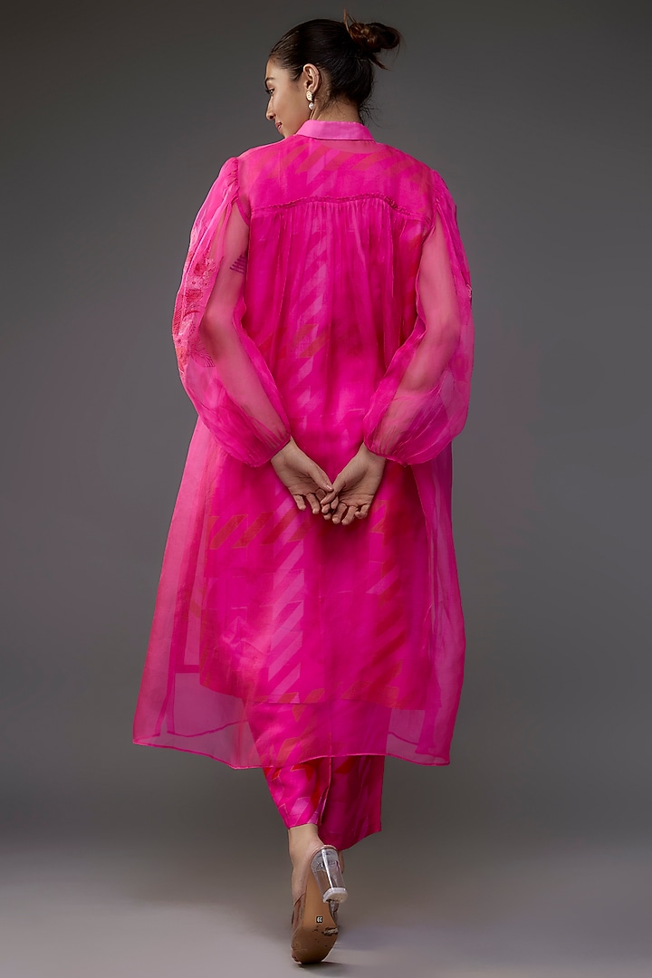 Fuchsia Organza Kurta Set by Archana Shah at Pernia's Pop Up Shop