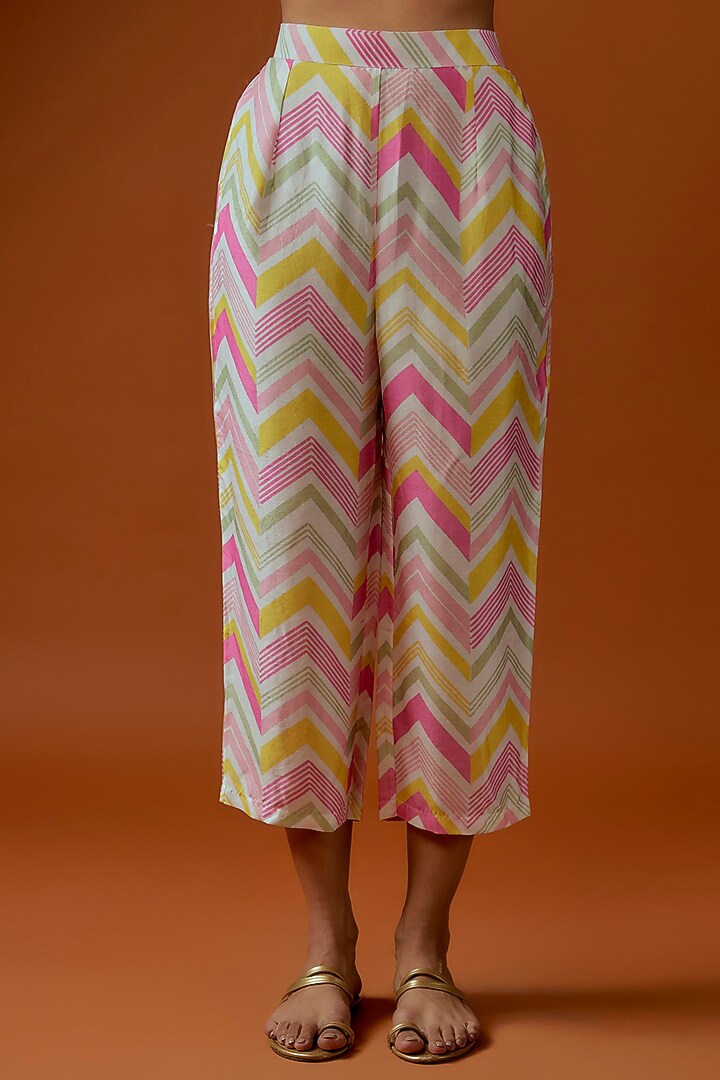 White Silk & Organza Printed Kurta Set by Archana Shah at Pernia's Pop Up Shop