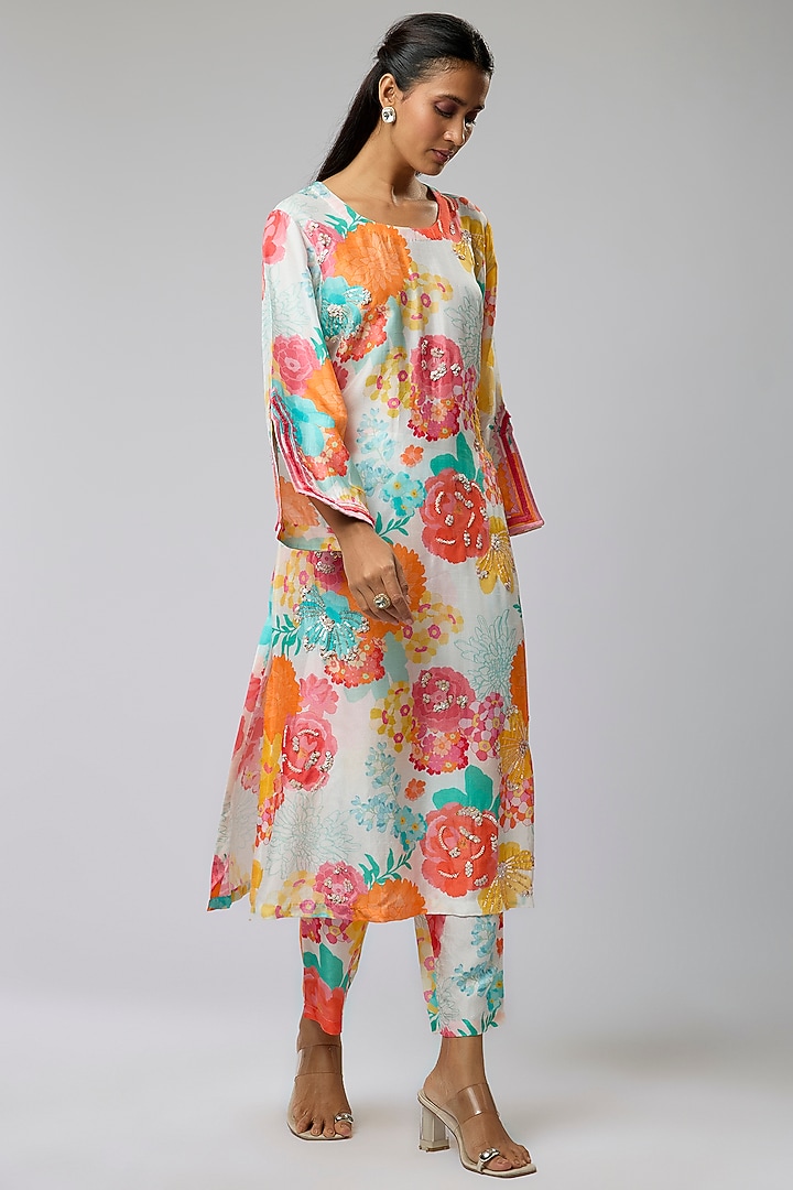 White Bemberg Silk Moroccan Printed Kurta Set by Archana Shah at Pernia's Pop Up Shop