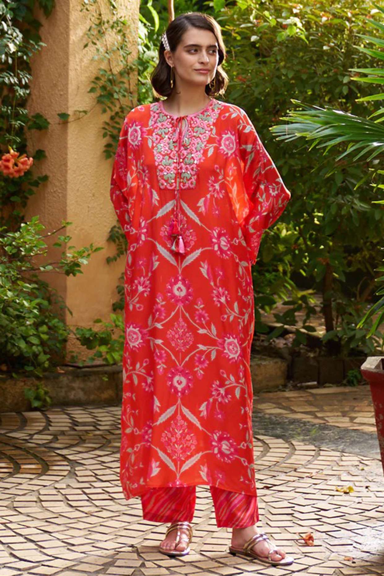 Scarlet Red Luxe Crepe Thread Embellished Kaftan Set by Archana Shah at Pernia's Pop Up Shop