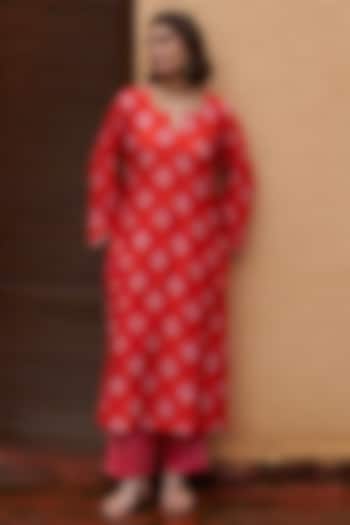 Scarlet Silk Dori Embroidered Kurta Set by Archana Shah at Pernia's Pop Up Shop