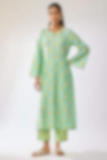 Green Silk Printed & Embroidered Kurta Set by Archana Shah at Pernia's Pop Up Shop