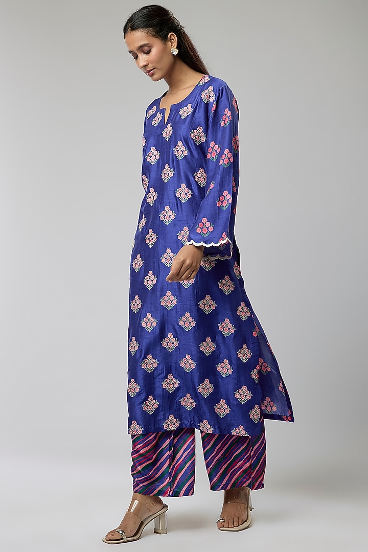 Blue Bemberg Silk Floral Printed Kurta Set by Archana Shah at Pernia's Pop Up Shop