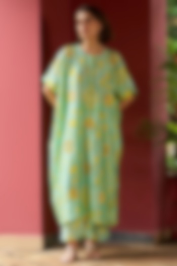 Light Blue Silk Zardosi Embroidered Oversized Kurta Set by Archana Shah at Pernia's Pop Up Shop