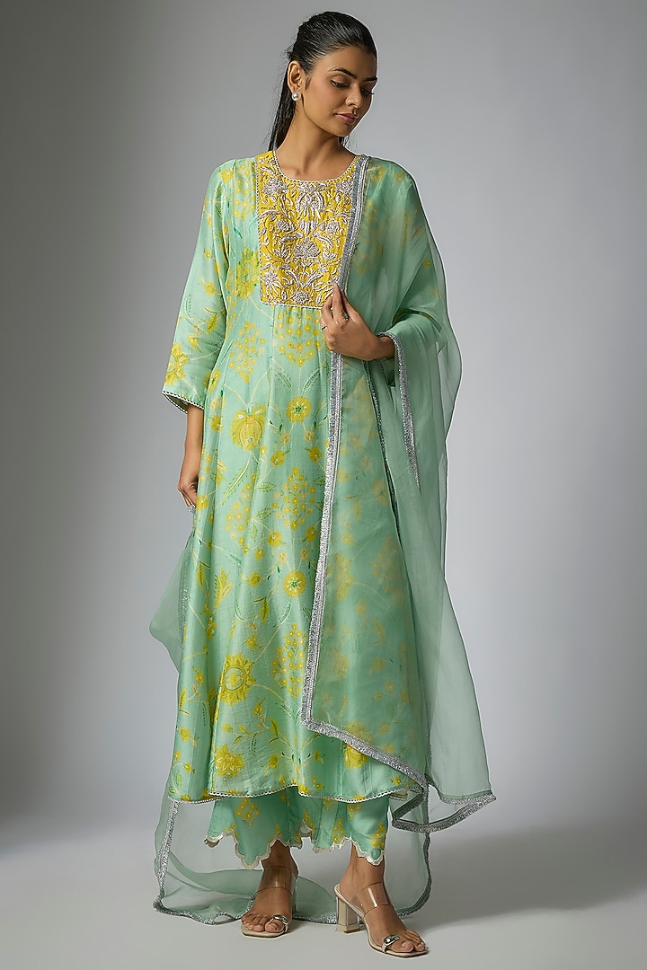 Green Silk Zardosi Embroidered Wedding Anarkali Set by Archana Shah at Pernia's Pop Up Shop