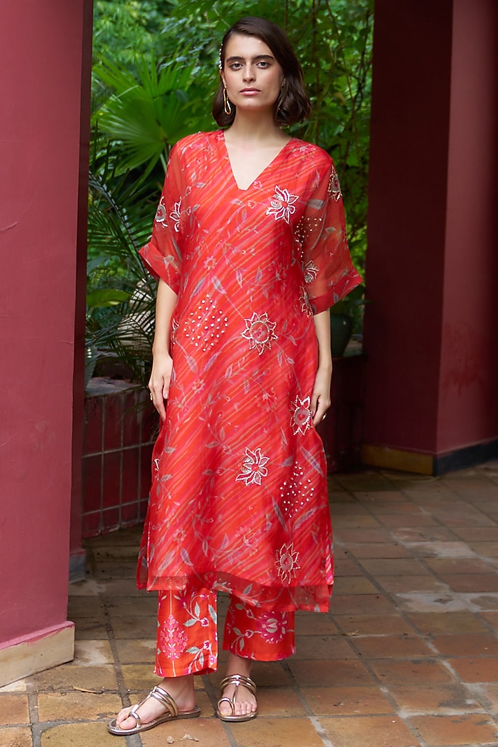 Orange Organza Pearl Embellished Kurta Set by Archana Shah at Pernia's Pop Up Shop