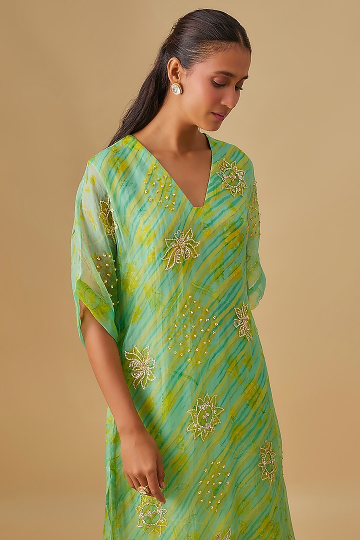 Green Organza Sequins Embellished Kurta Set by Archana Shah at Pernia's Pop Up Shop