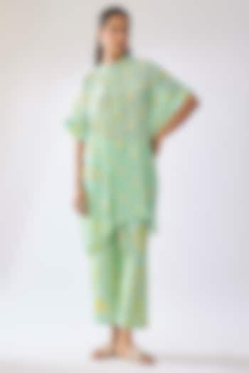 Green Organza Patchwork Kurta Set by Archana Shah at Pernia's Pop Up Shop