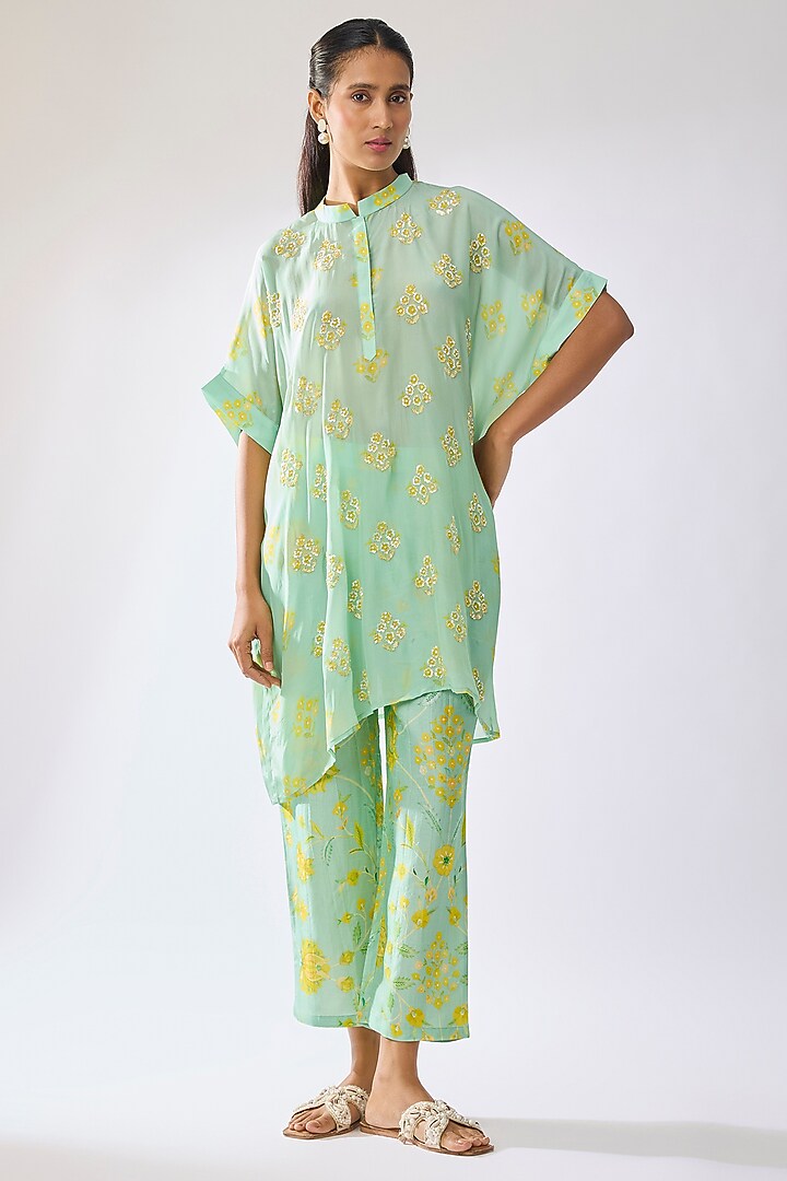 Green Organza Patchwork Kurta Set by Archana Shah at Pernia's Pop Up Shop